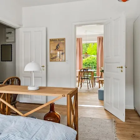 Cozy 2-bedroom In Ogaderne Apartamento