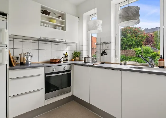 Cozy 2-bedroom In Ogaderne Appartement Århus